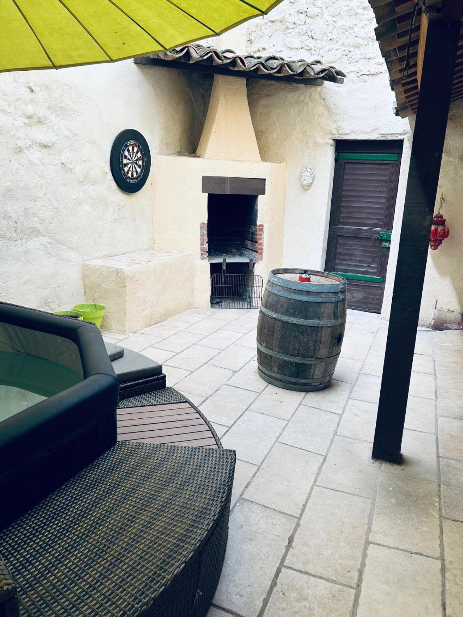 La Babayaga Bed and Breakfast Capestang Buitenkant foto