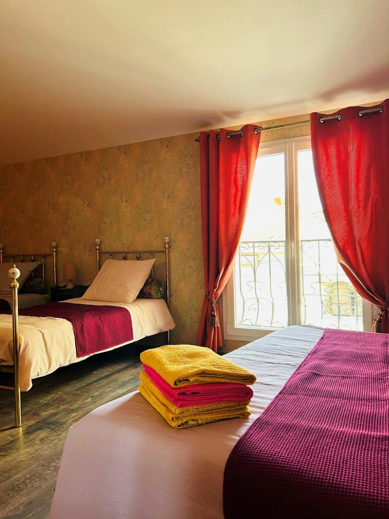 La Babayaga Bed and Breakfast Capestang Buitenkant foto